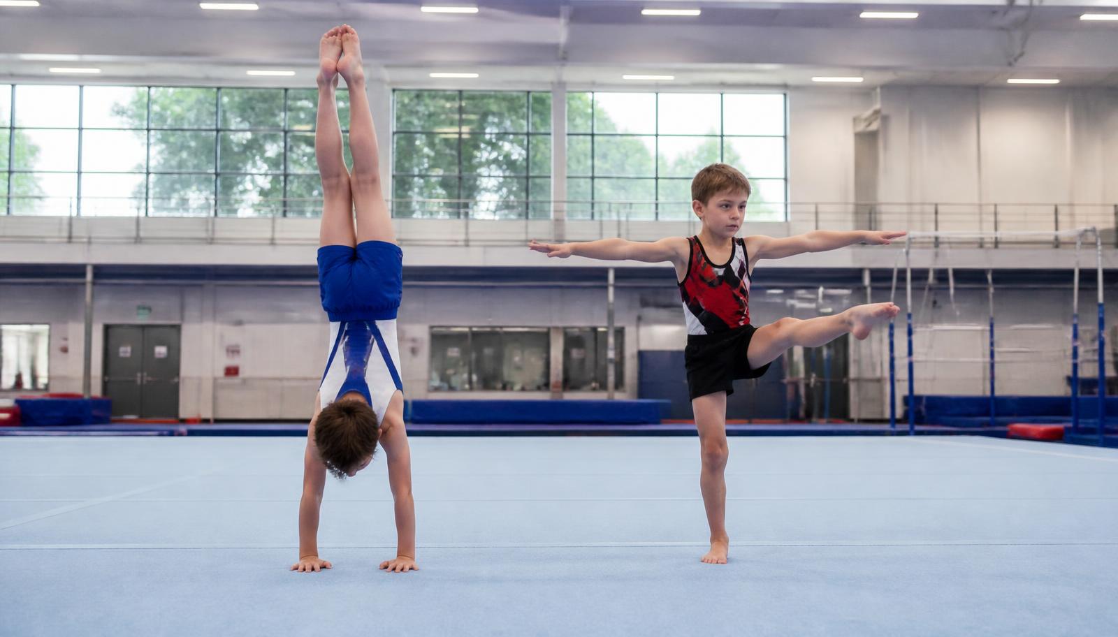 Chlapci při gymnastickém tréninku v ProfiGym Příbram